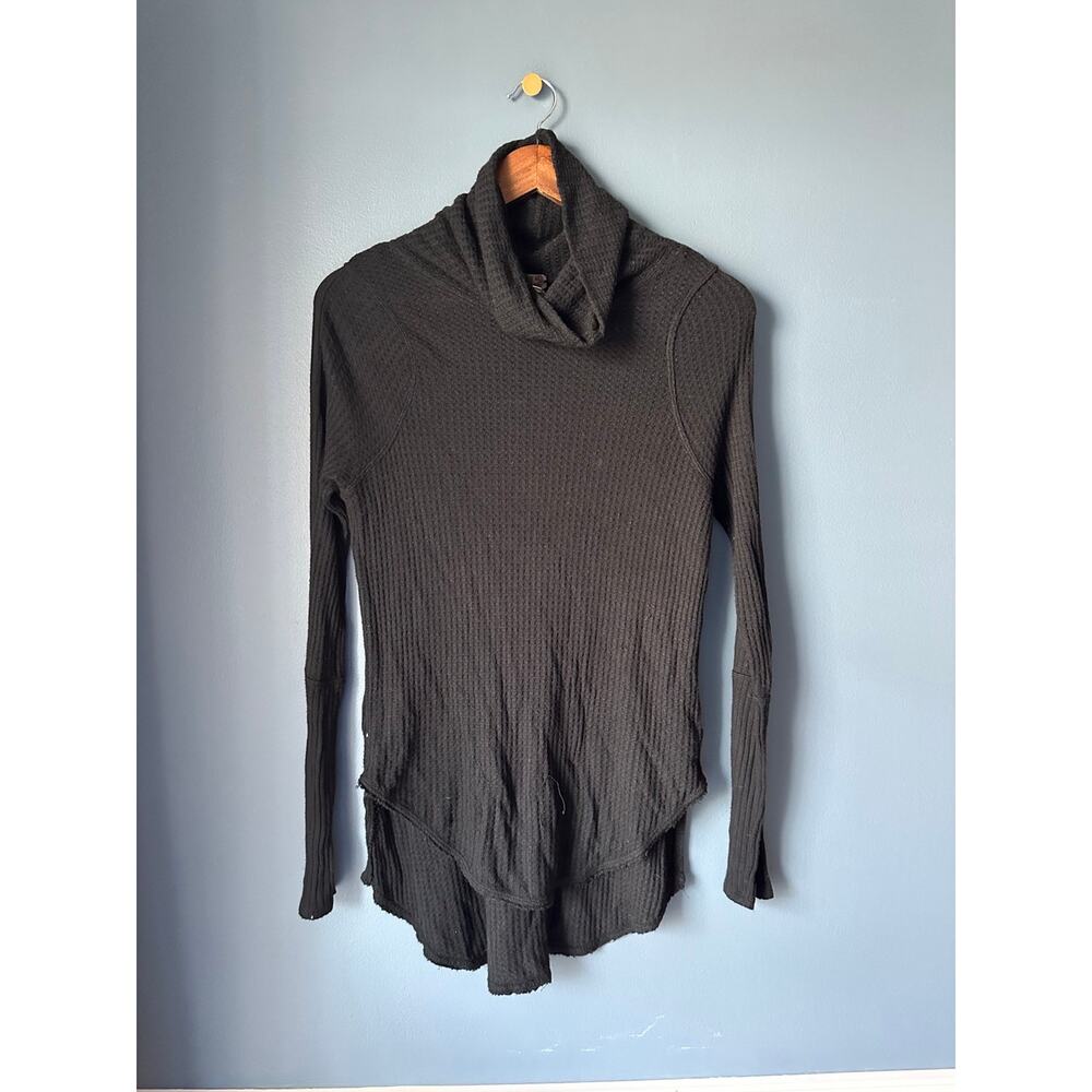We the free‎ waffle turtleneck black top